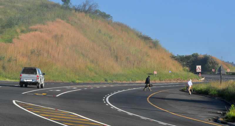 The N3 highway snaking its way through Van Reenens Pass
